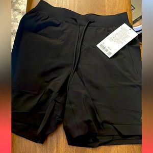 New with tags- Lululemon XS 7 inch license to train black shorts